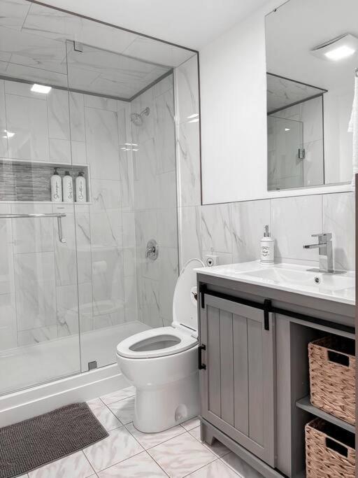 The Victoria Suite In Elora- King Bed Ngoại thất bức ảnh